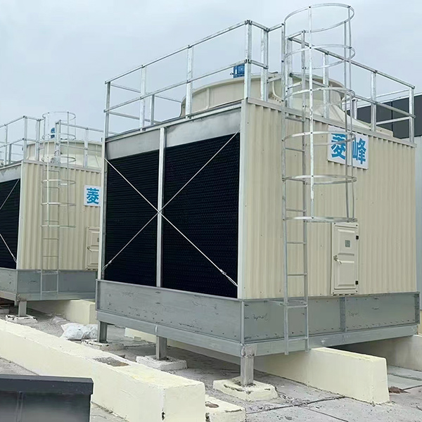方形玻璃冷却塔
